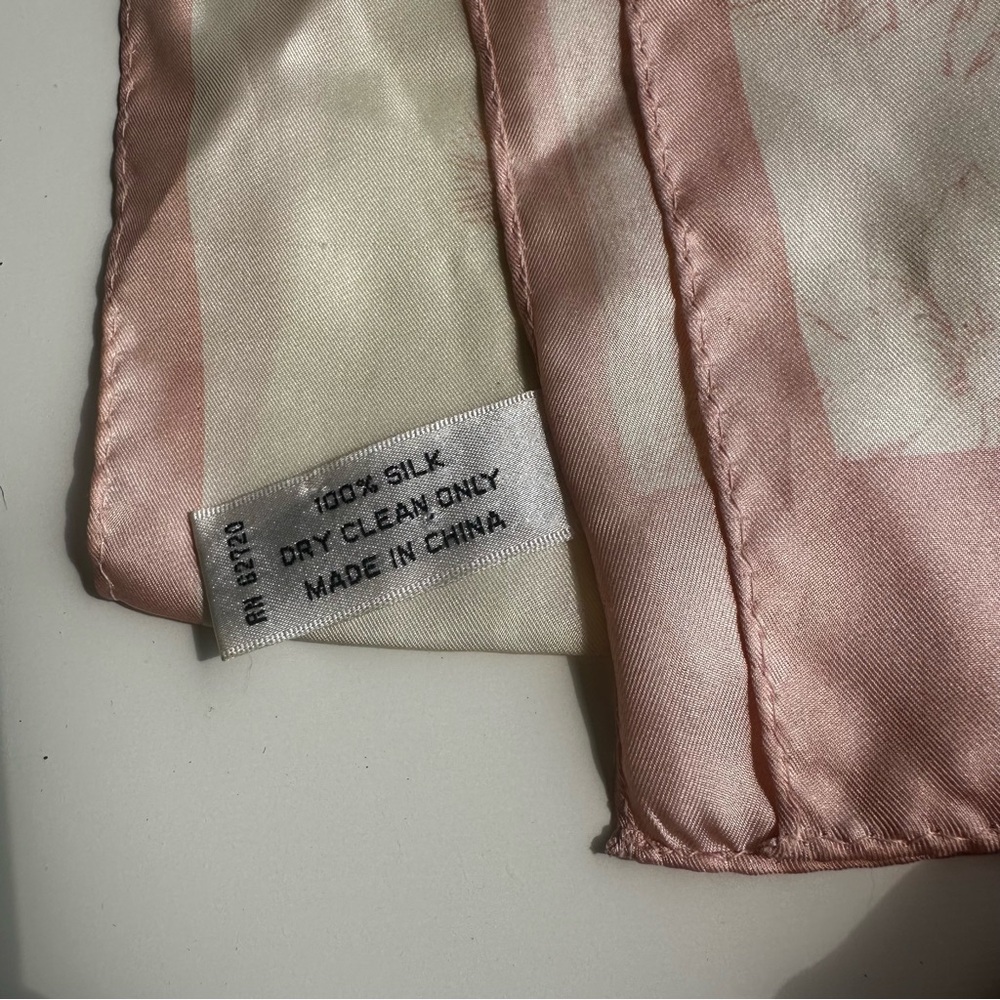 Oscar De La Renta Pink and Cream Silk Scarf Vintage - Picture 3 of 5